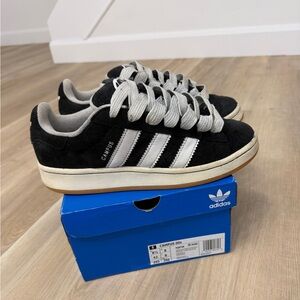 Adidas Campus Black and white 8.5M